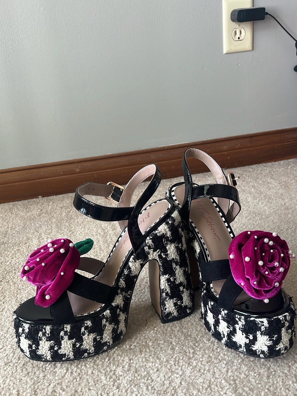 Betsey Johnson Black Houndstooth Platform Sandals with Pink Velvet Rose